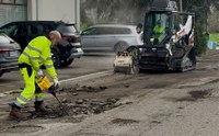 Riasfaltatura delle strade: si parte da via Rainusso