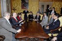 Un momento dell'incontro del sindaco Pighi con la delegazione giapponese