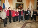 Le nonne ex mondine, insieme all'assessore Querzè, cantano in Municipio 
