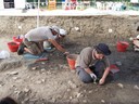 Studenti e archeologi al lavoro sullo scavo di Baggiovara 2013