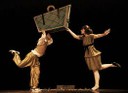 Babù Teatro danza, “La valigia del sarto: bramare non è voce del verbo amare” 