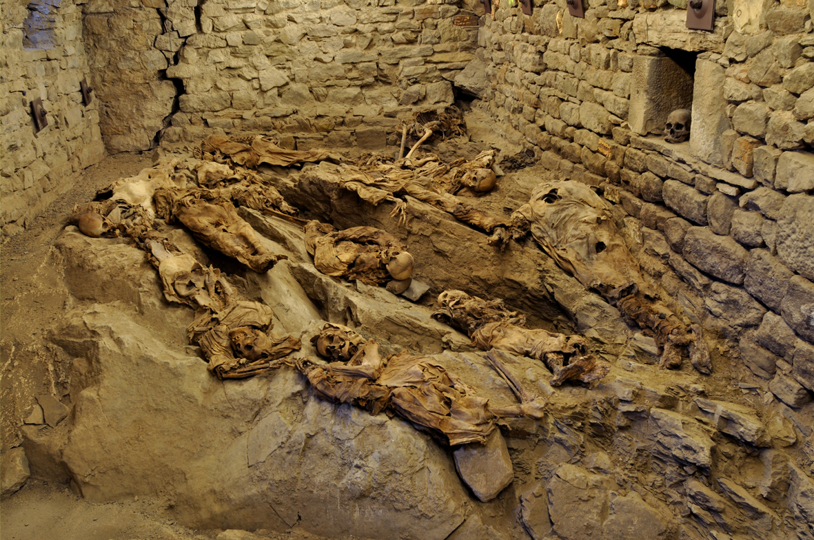 Mummie di Roccapelago.jpg