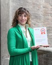 L'assessora Ludovica Carla Ferrari con la targa del Premio Innovazione Smau