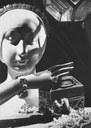 2_Man Ray (1890-1976), senza titolo, 1936, gelatina bromuro d'argento, Galleria civica di Modena, fondo Franco Fontana.jpg