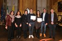 Premio Legalità e territorio: foto di gruppo con i due studenti premiati