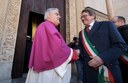 Il sindaco Gian Carlo Muzzarelli con il vicario monsignor Giuliano Gazzetti