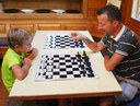 scacchisti-piccoli-e-adulti.jpg