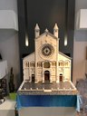 Visione frontale della facciata del Duomo di Modena realizzato con i Lego da Giorgio Ruffo.jpg