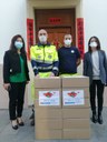 La consegna delle mascherine ai volontari della Protezione civile 
