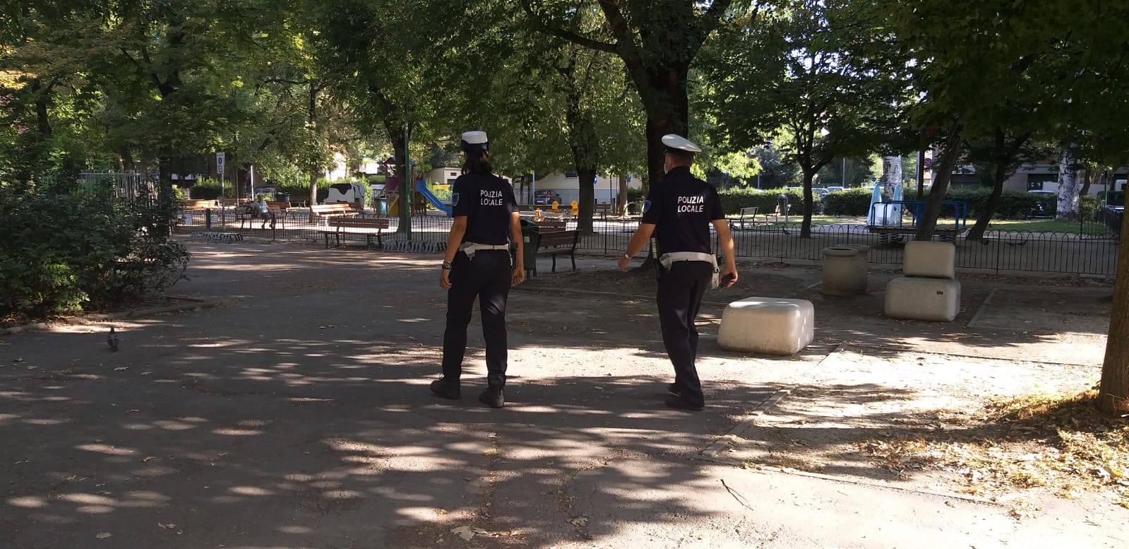 I controlli della Polizia locale di Modena al parco di San Giovanni Bosco