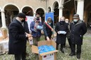 La consegna di 250 mila mascherine dal Rotary club Modena al Comune