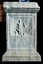 Museo civico, Lapidario romano: ara funeraria di Marcus Numisius Castor 