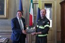 Il sindaco Gian Carlo Muzzarelli e il comandante dei vigili del fuoco Ermanno Andriotto