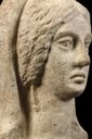 "DeVoti Etruschi", una delle teste femminili esposte in mostra