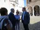 Il sindaco in piazza Grande con il prefetto Valerio Valenti e la prefetta Alessandra Camporota