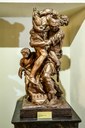La statua settecentesca Enea che porta il padre Anchise sulle spalle di Laurent Guiard