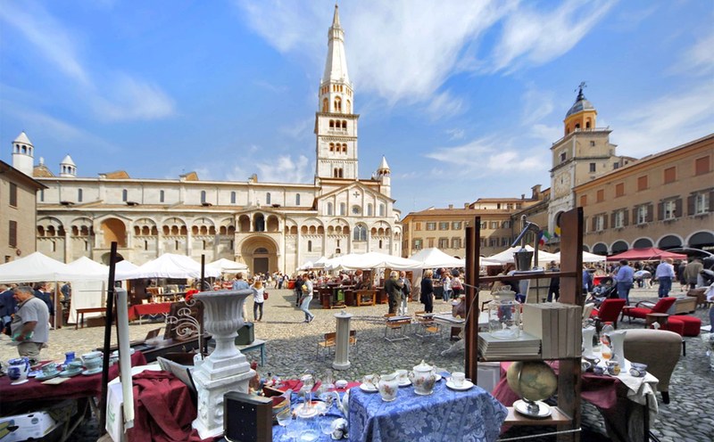 L'antico in Piazza Grande