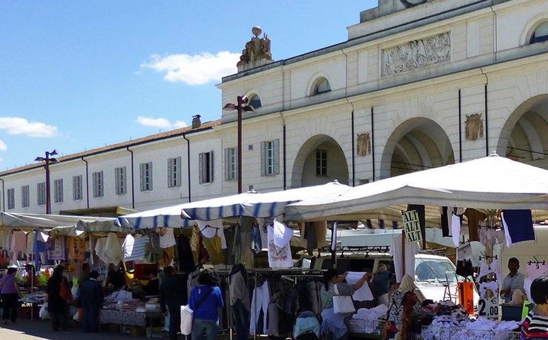 Mercato straordinario degli ambulanti