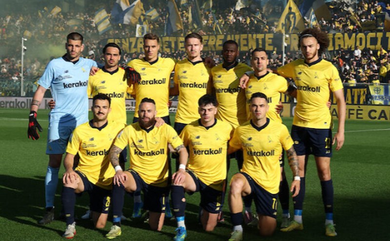 Partita di calcio: Modena - Mantova
